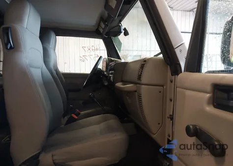 2003 Jeep Wrangler Sahara from USA, damaged, VIN 1J4FA59S83P343234